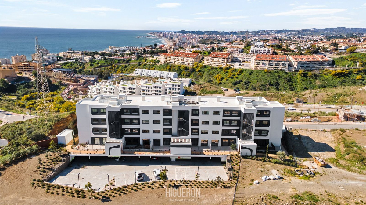 3 Bed Apartment for sale in Fuengirola Costa Del Sol, Málaga, Spain