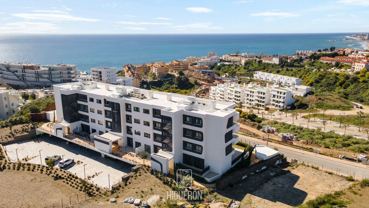 3 Bed Apartment for sale in Fuengirola Costa Del Sol, Málaga, Spain