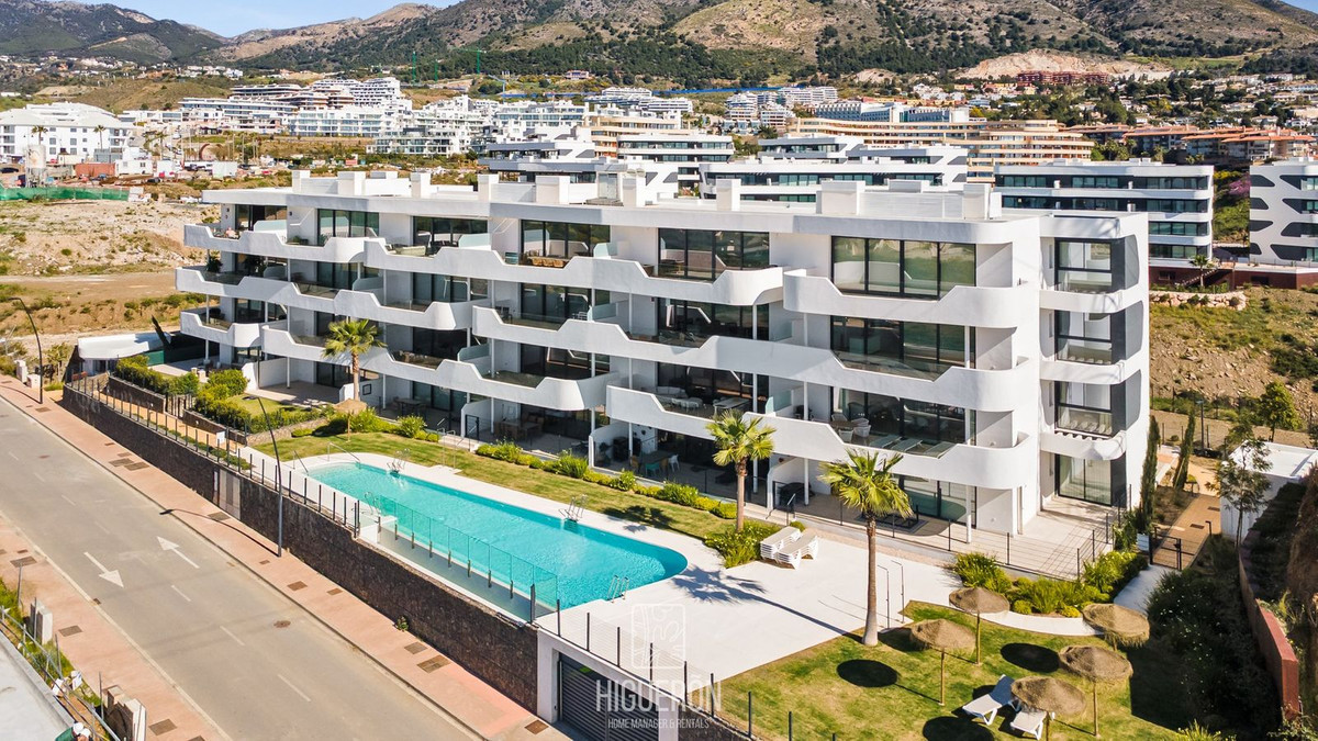 3 Bed Apartment for sale in Fuengirola Costa Del Sol, Málaga, Spain