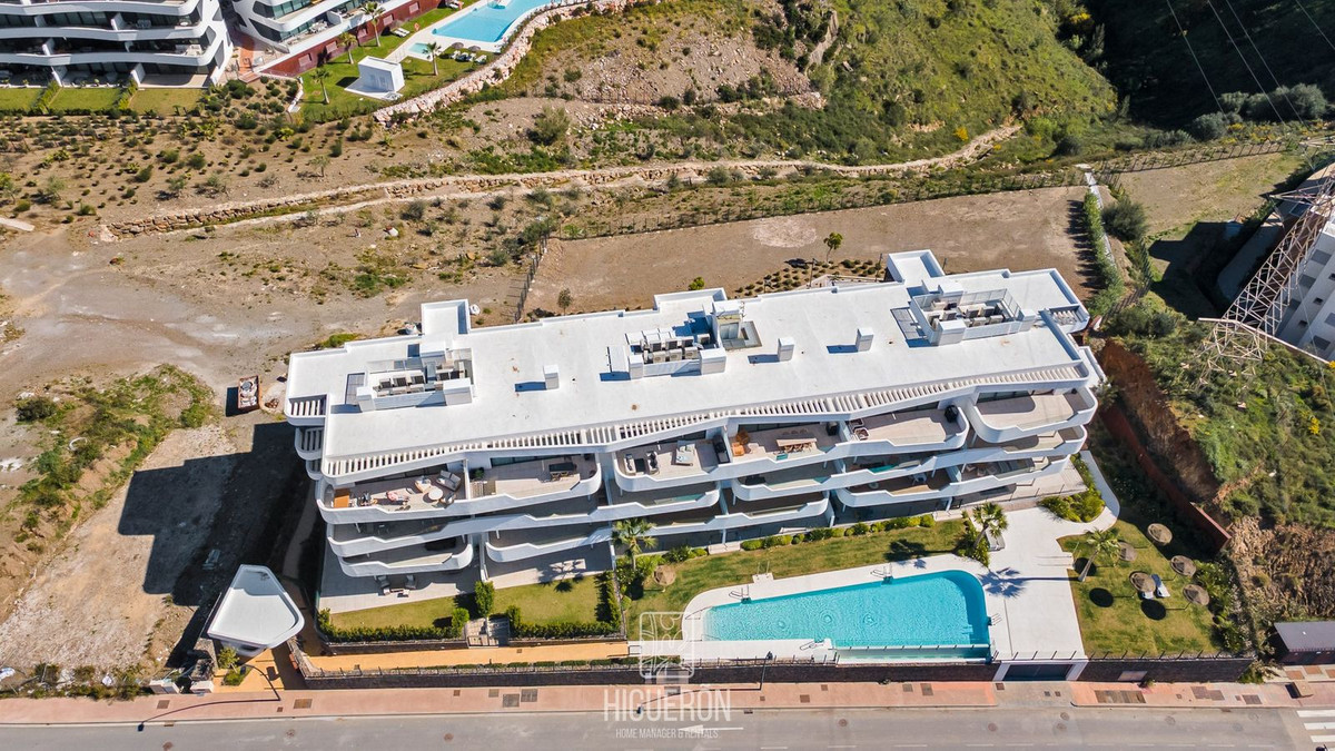 3 Bed Apartment for sale in Fuengirola Costa Del Sol, Málaga, Spain