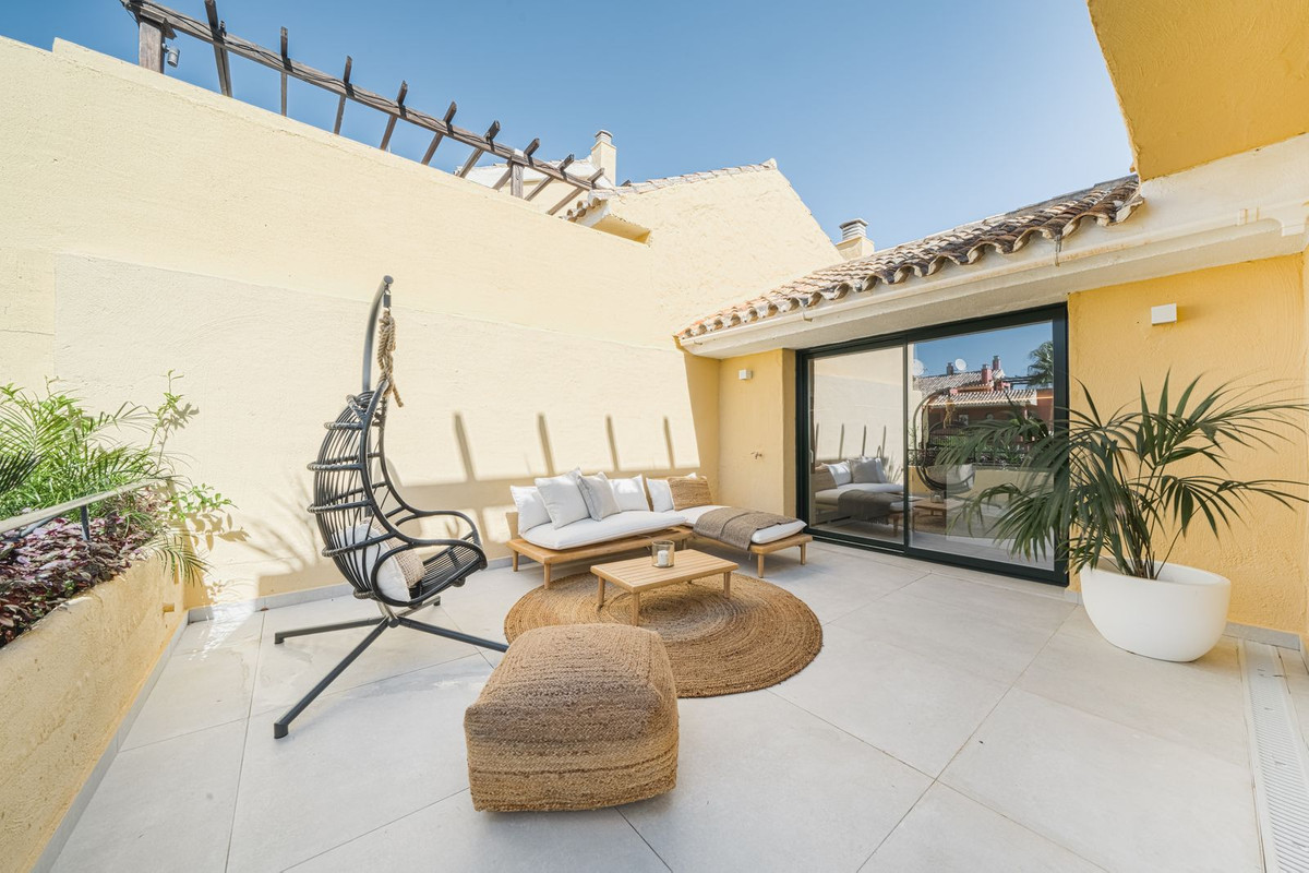 3 Bed Apartment for sale in Bel Air Costa Del Sol, Málaga, Spain