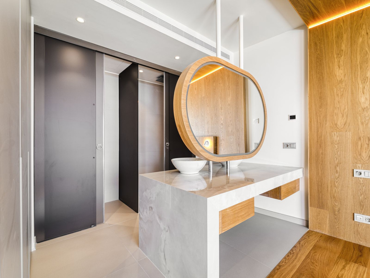 Se vende Apartamento Planta Media de 2 dormitorios en Costa Del Sol, Málaga, España