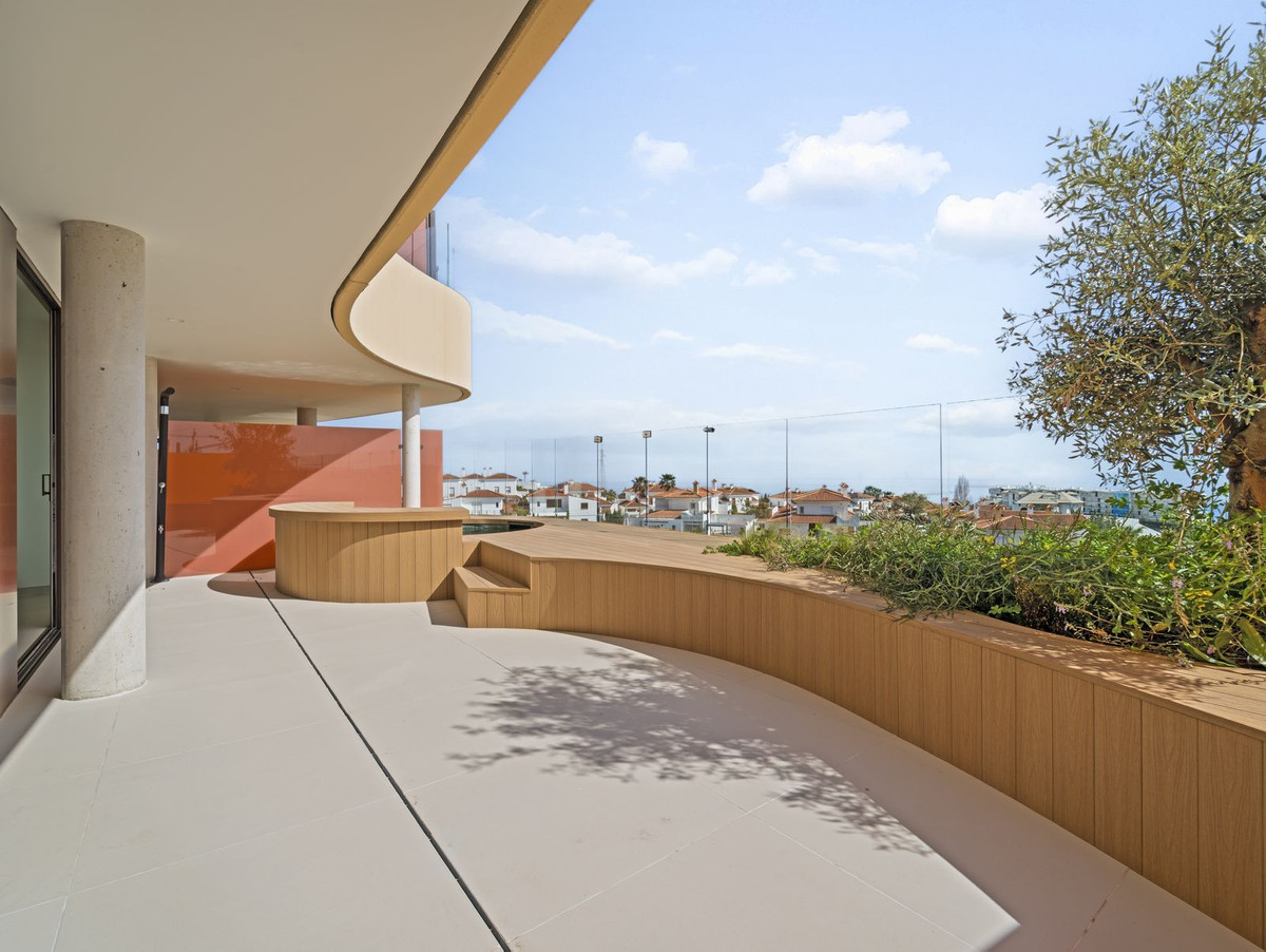 Se vende Apartamento Planta Media de 2 dormitorios en Costa Del Sol, Málaga, España