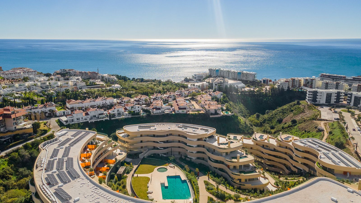 Se vende Apartamento Planta Media de 2 dormitorios en Costa Del Sol, Málaga, España