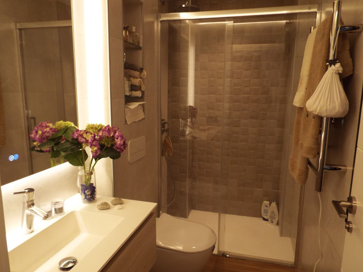 1 Bed Apartment for sale in Estepona Costa Del Sol, Málaga, Spain