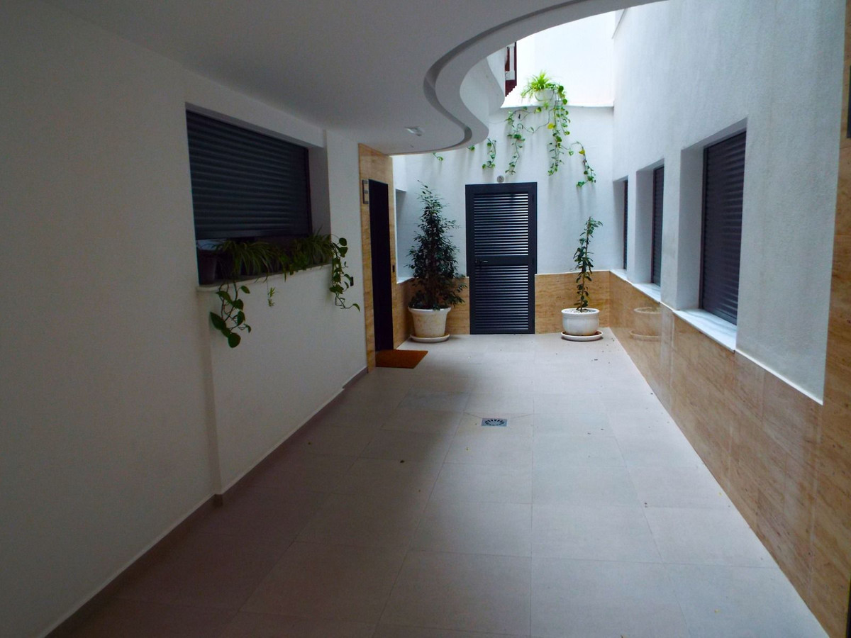 1 Bed Apartment for sale in Estepona Costa Del Sol, Málaga, Spain