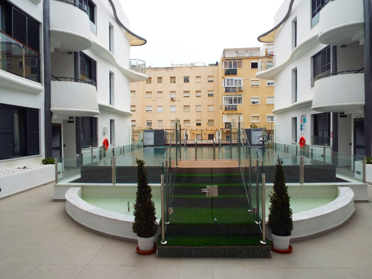 1 Bed Apartment for sale in Estepona Costa Del Sol, Málaga, Spain