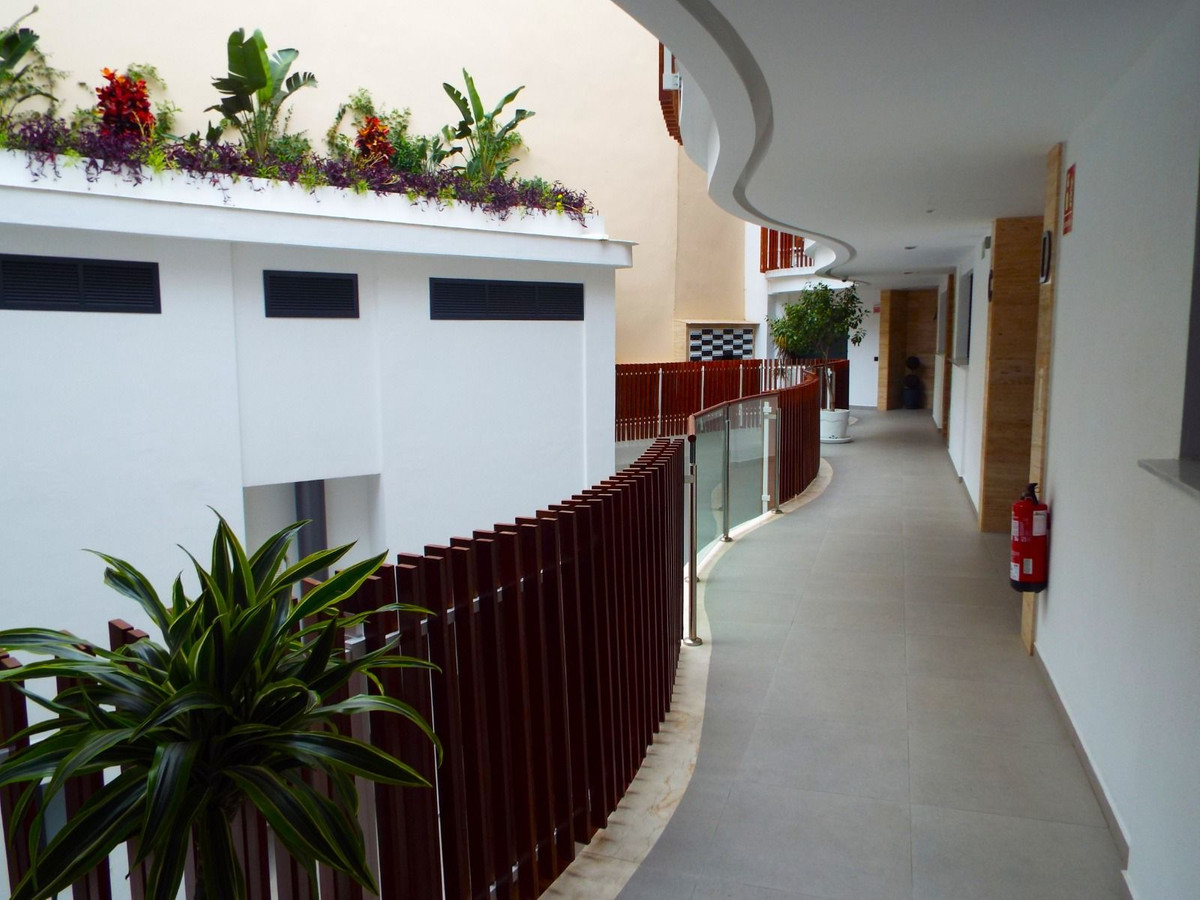 1 Bed Apartment for sale in Estepona Costa Del Sol, Málaga, Spain