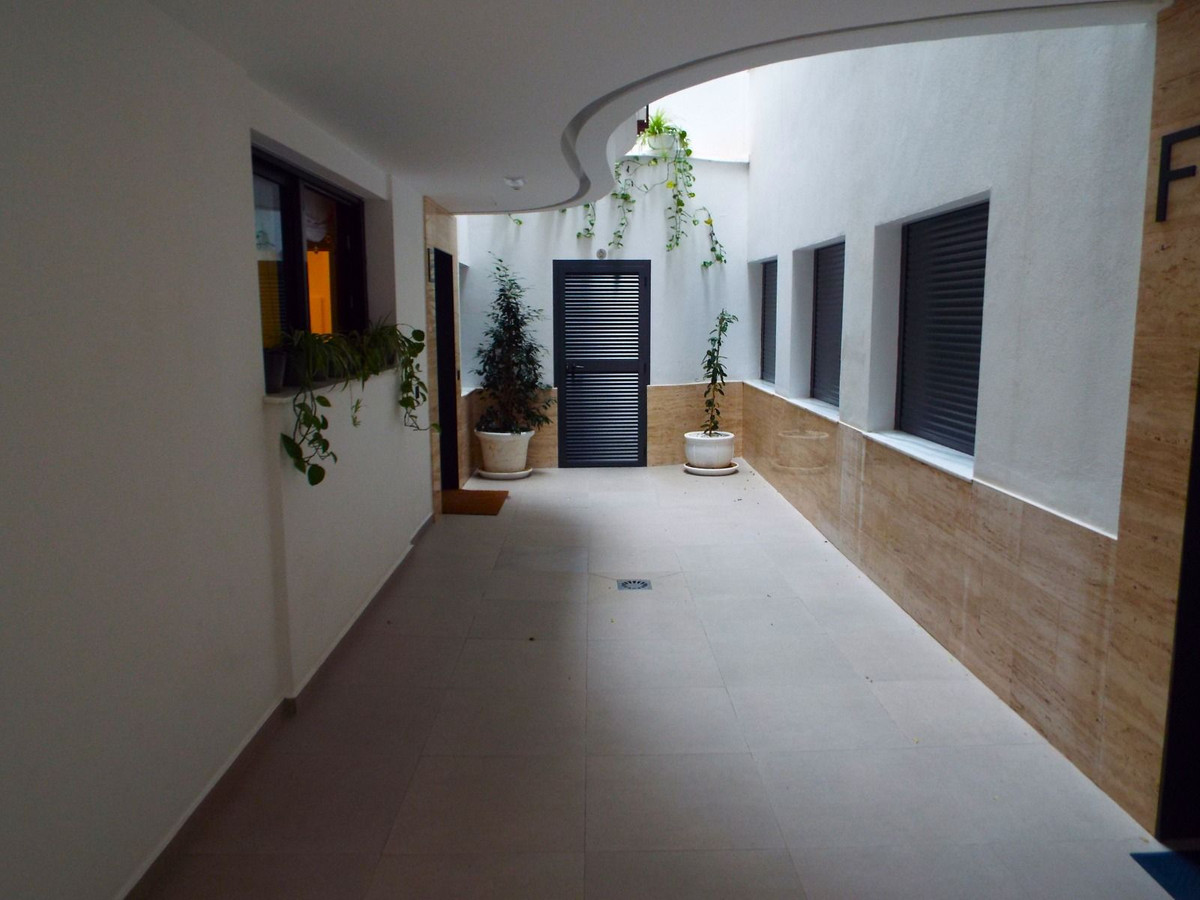 1 Bed Apartment for sale in Estepona Costa Del Sol, Málaga, Spain
