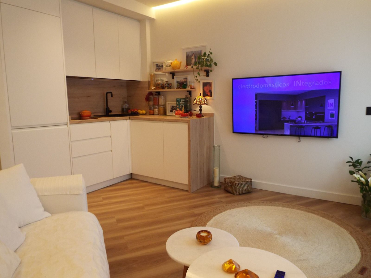1 Bed Apartment for sale in Estepona Costa Del Sol, Málaga, Spain