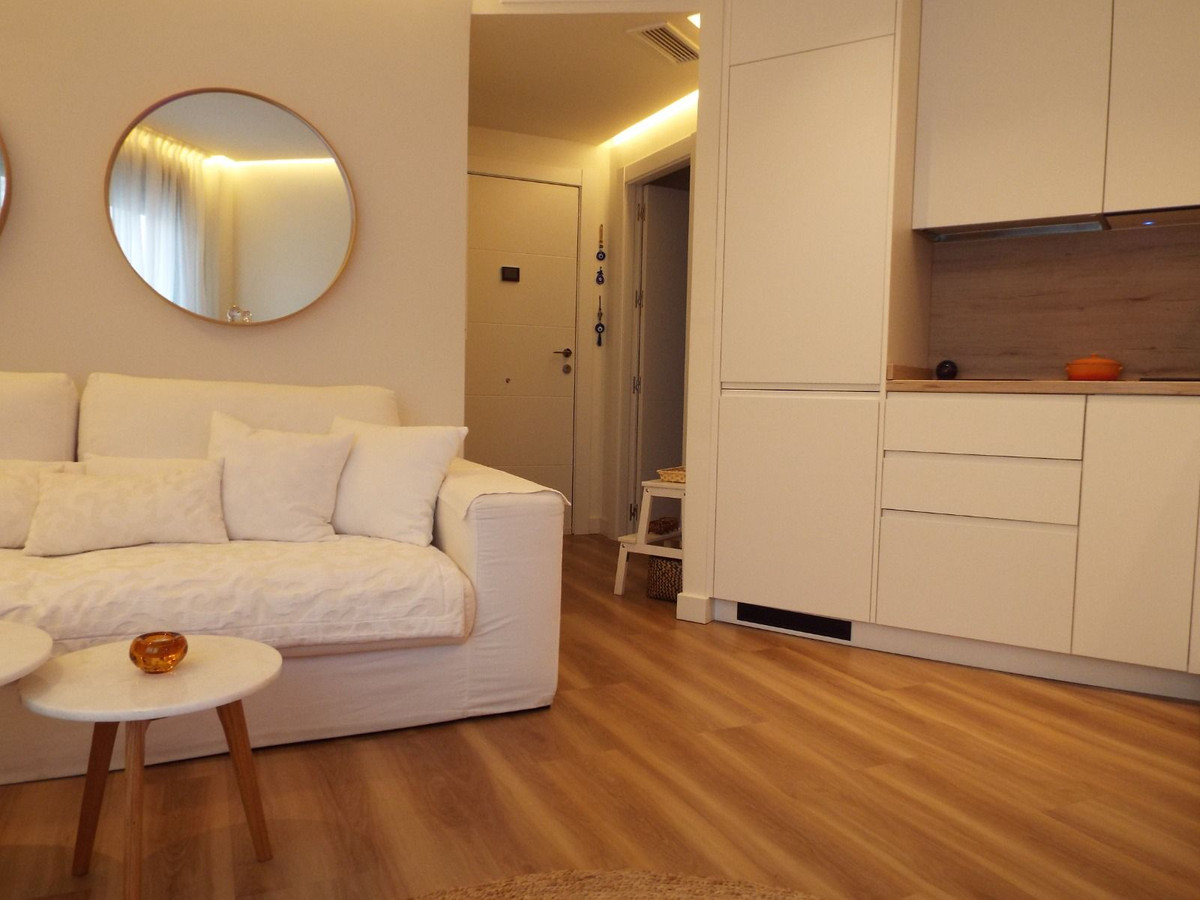 1 Bed Apartment for sale in Estepona Costa Del Sol, Málaga, Spain