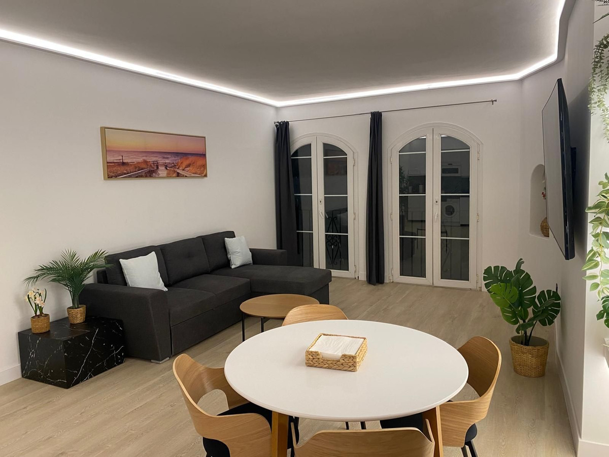 Se vende Apartamento Planta Media de 4 dormitorios en Costa Del Sol, Málaga, España