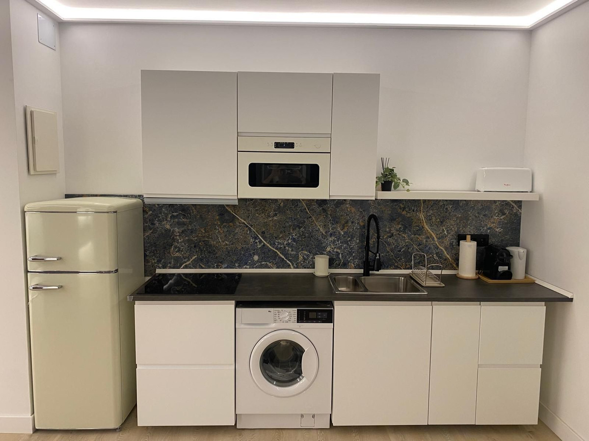 Se vende Apartamento Planta Media de 4 dormitorios en Costa Del Sol, Málaga, España
