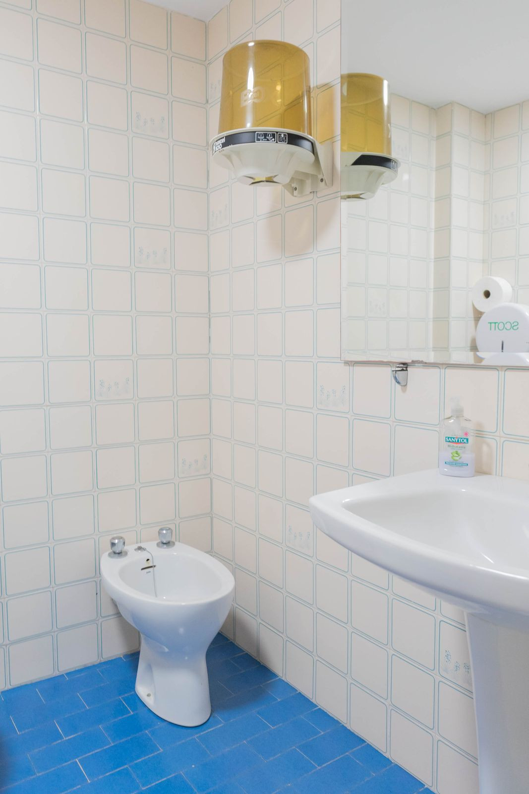 Se vende Apartamento Planta Media de 3 dormitorios en Costa Del Sol, Málaga, España