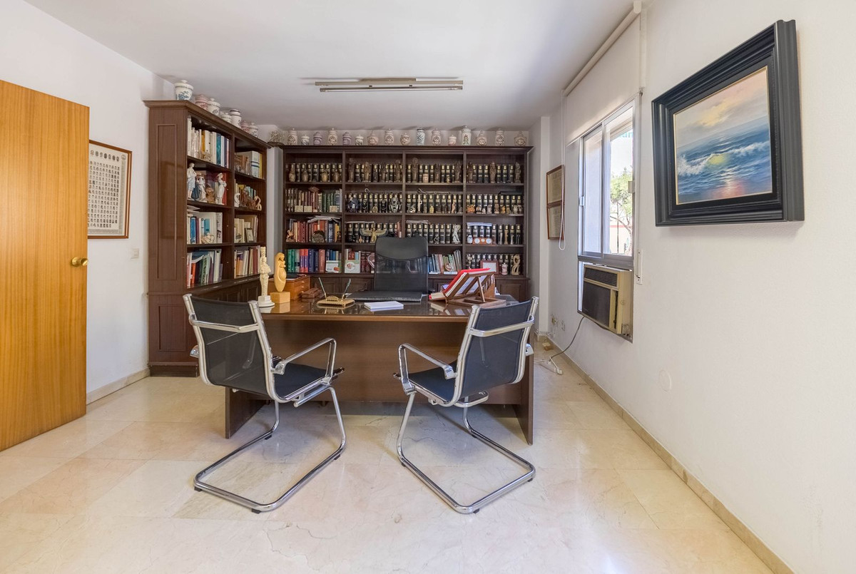 Se vende Apartamento Planta Media de 3 dormitorios en Costa Del Sol, Málaga, España