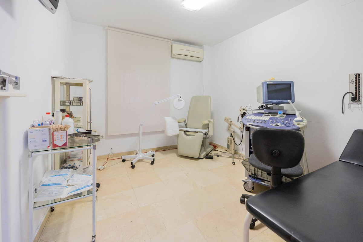 Se vende Apartamento Planta Media de 3 dormitorios en Costa Del Sol, Málaga, España