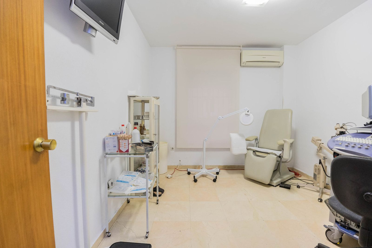 Se vende Apartamento Planta Media de 3 dormitorios en Costa Del Sol, Málaga, España