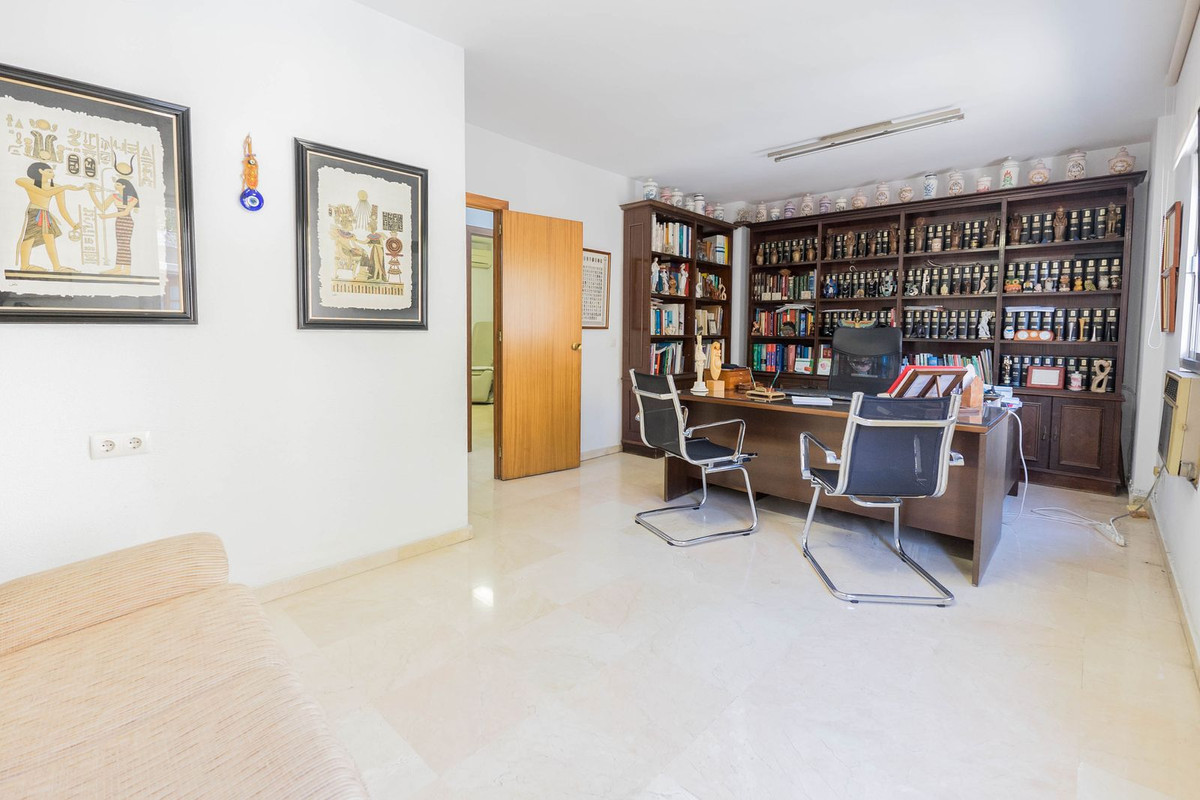 Se vende Apartamento Planta Media de 3 dormitorios en Costa Del Sol, Málaga, España