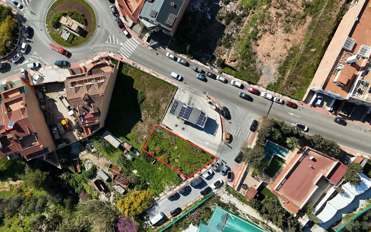 Se vende Terreno Comercial  en Costa Del Sol, Málaga, España