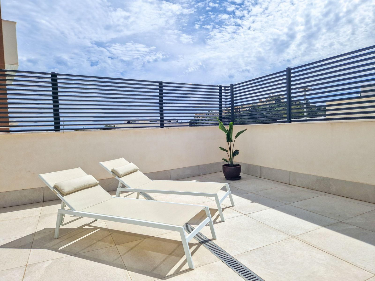 3 Bed Apartment for sale in La Quinta Costa Del Sol, Málaga, Spain