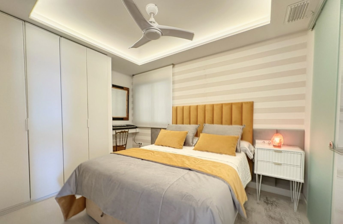 3 Bed Apartment for sale in Estepona Costa Del Sol, Málaga, Spain
