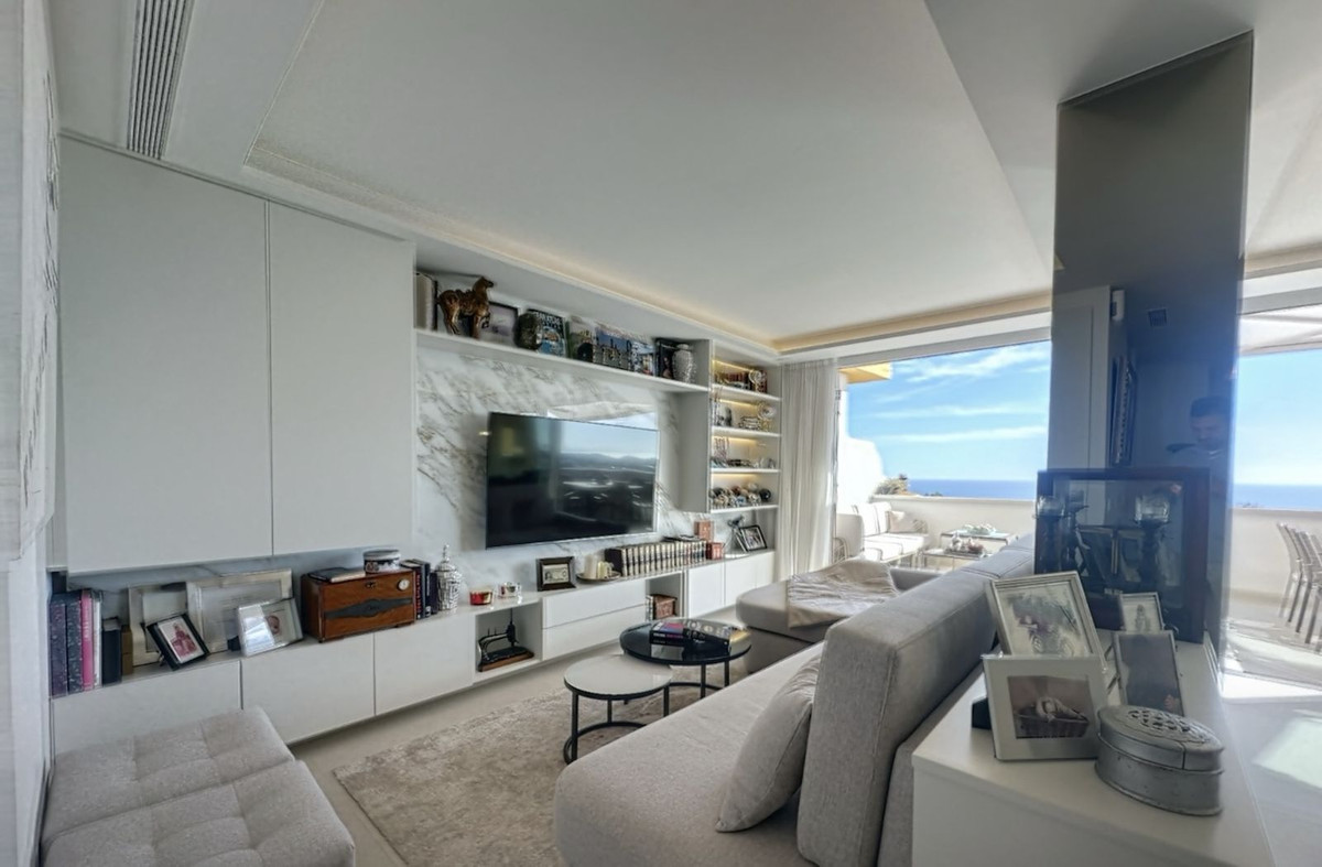 3 Bed Apartment for sale in Estepona Costa Del Sol, Málaga, Spain