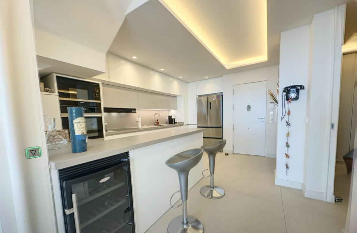 3 Bed Apartment for sale in Estepona Costa Del Sol, Málaga, Spain