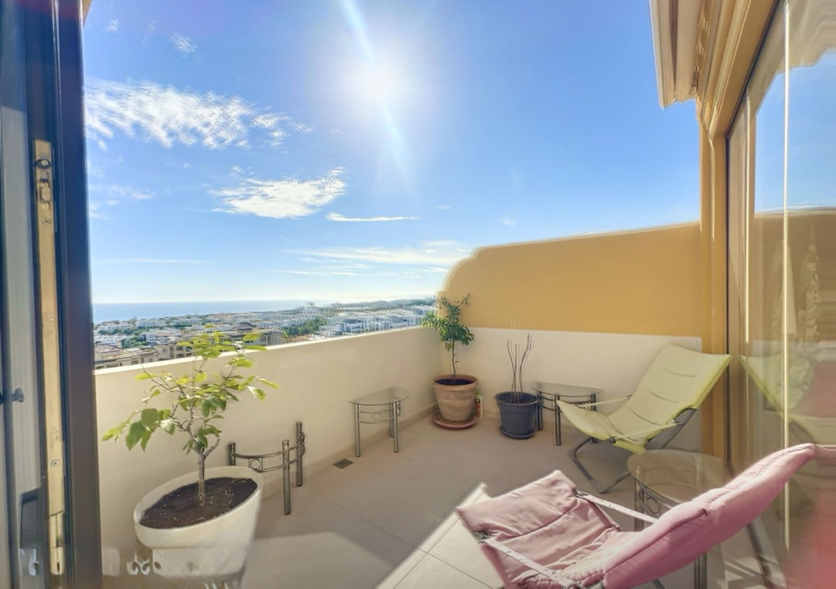 3 Bed Apartment for sale in Estepona Costa Del Sol, Málaga, Spain