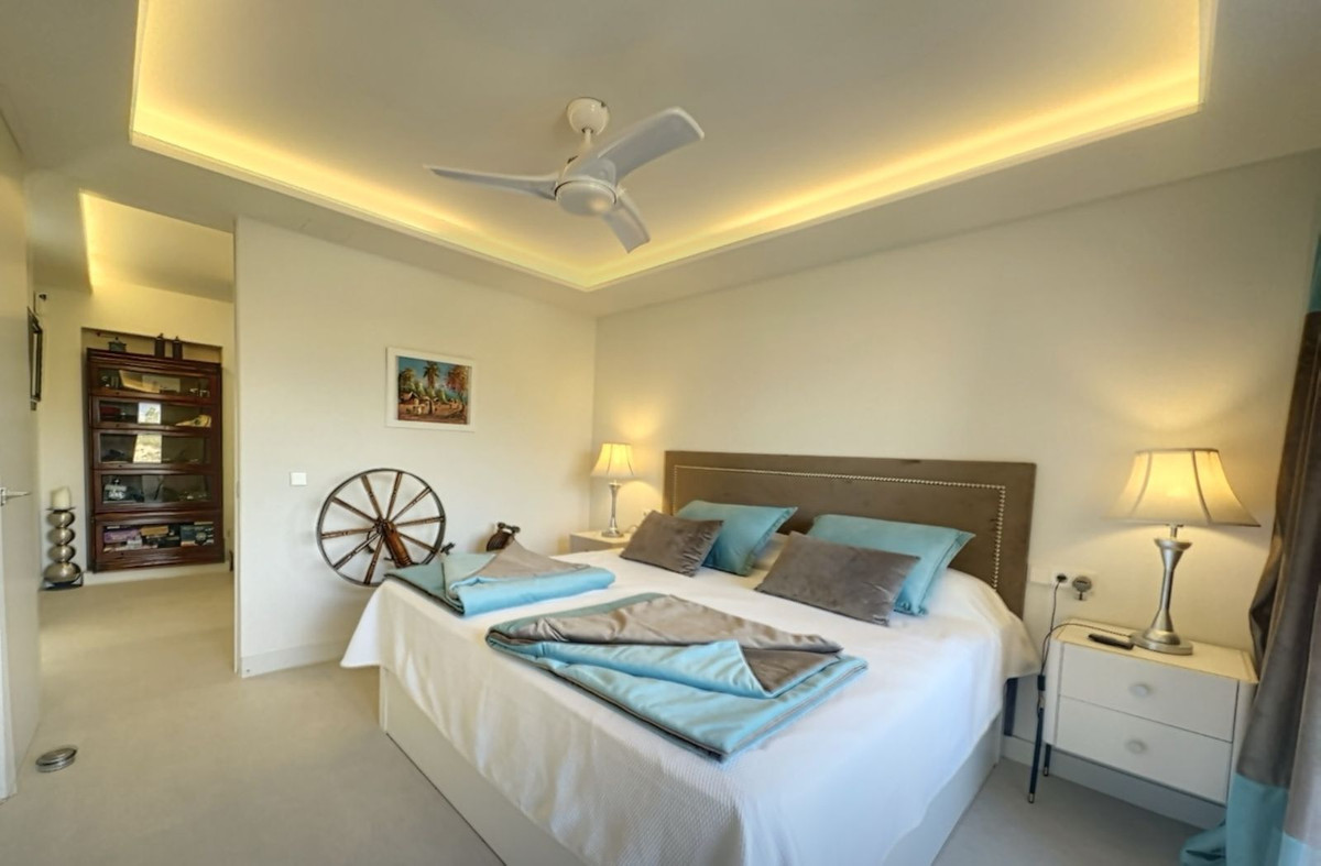 3 Bed Apartment for sale in Estepona Costa Del Sol, Málaga, Spain