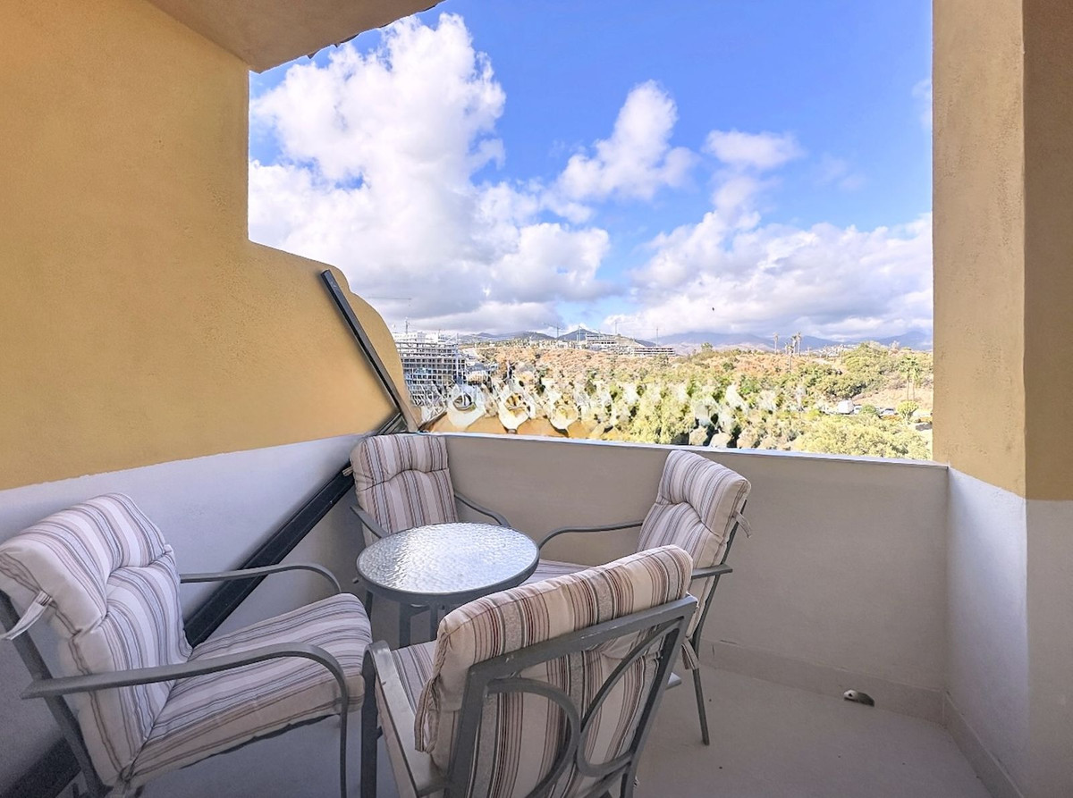 3 Bed Apartment for sale in Estepona Costa Del Sol, Málaga, Spain