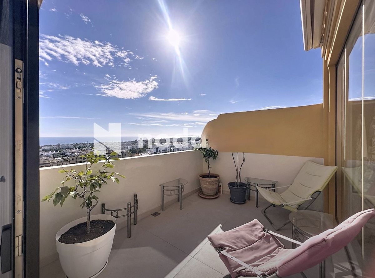3 Bed Apartment for sale in Estepona Costa Del Sol, Málaga, Spain