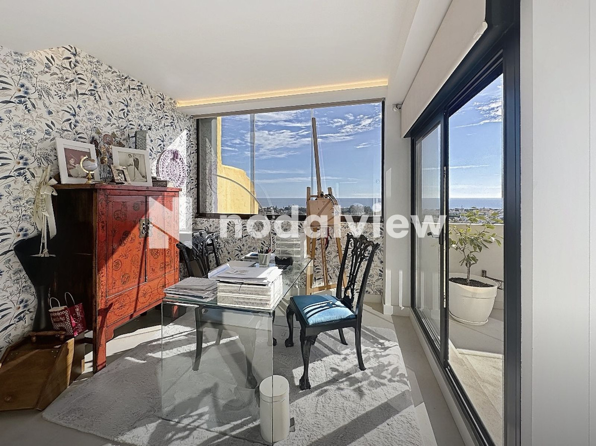 3 Bed Apartment for sale in Estepona Costa Del Sol, Málaga, Spain