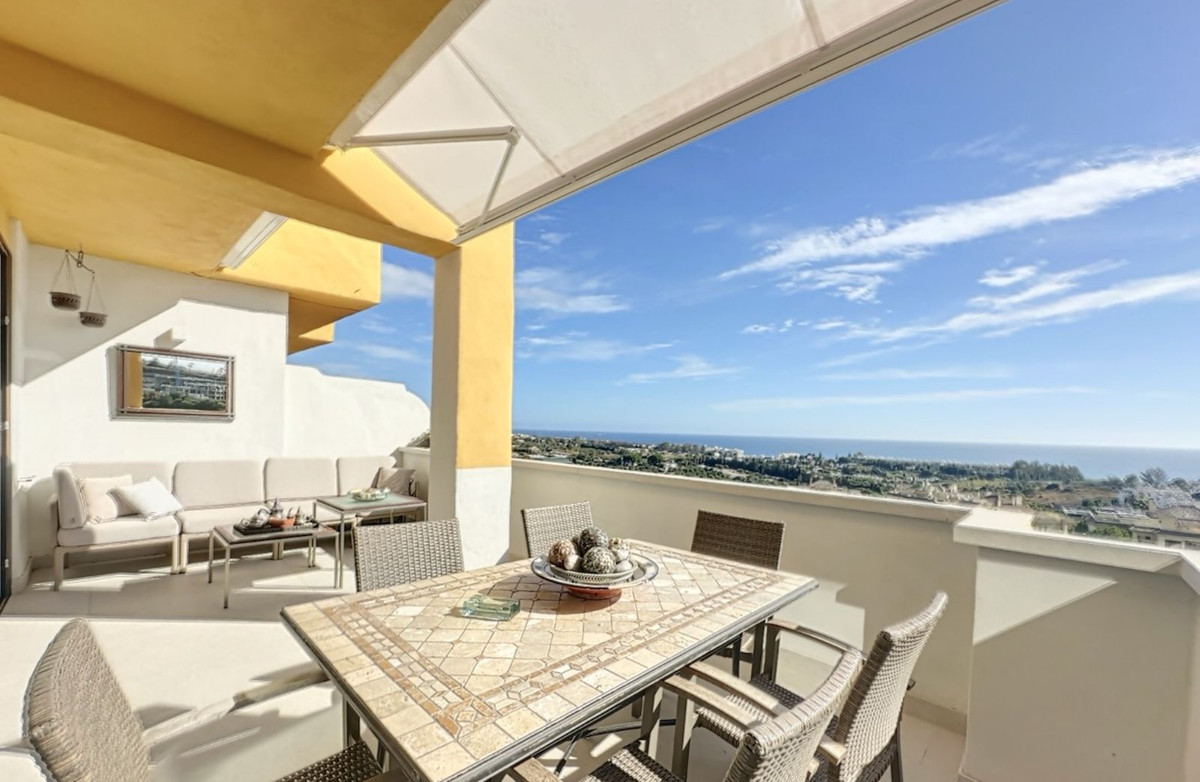 3 Bed Apartment for sale in Estepona Costa Del Sol, Málaga, Spain