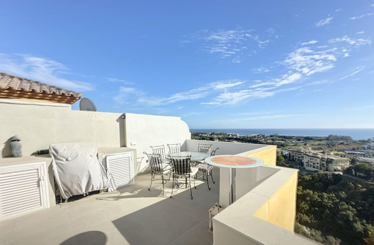3 Bed Apartment for sale in Estepona Costa Del Sol, Málaga, Spain
