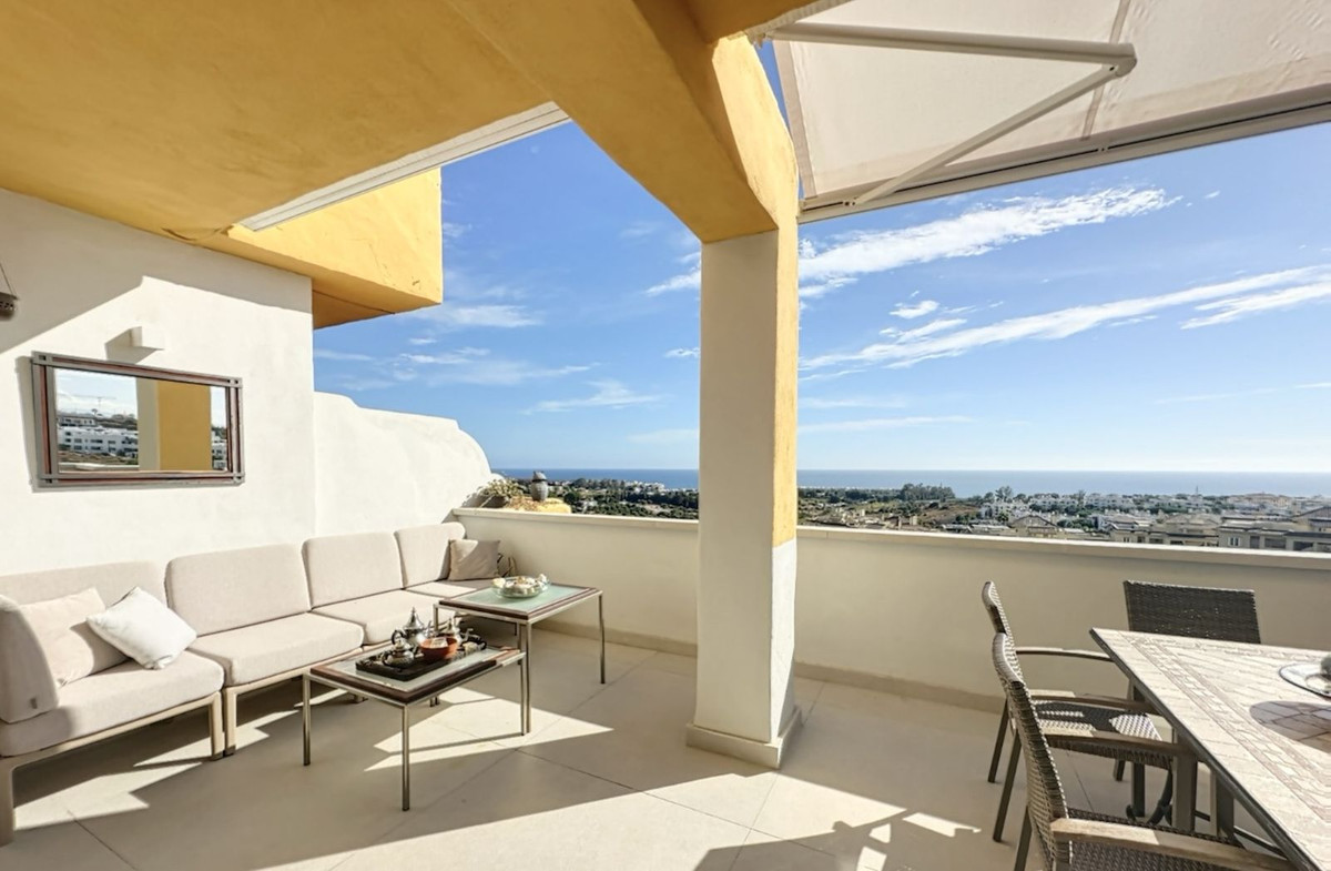 3 Bed Apartment for sale in Estepona Costa Del Sol, Málaga, Spain