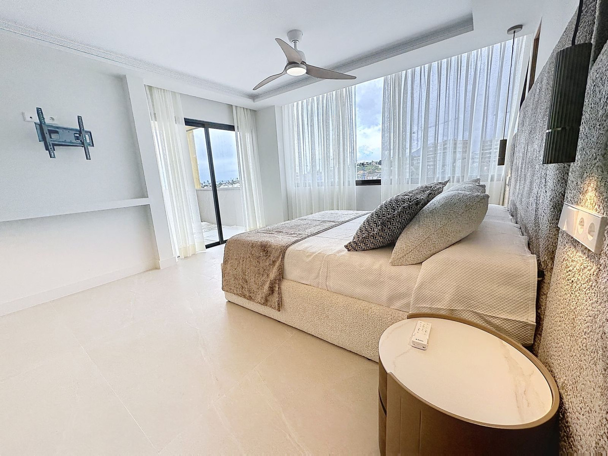 3 Bed Apartment for sale in Estepona Costa Del Sol, Málaga, Spain