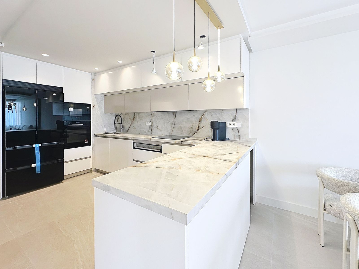 3 Bed Apartment for sale in Estepona Costa Del Sol, Málaga, Spain