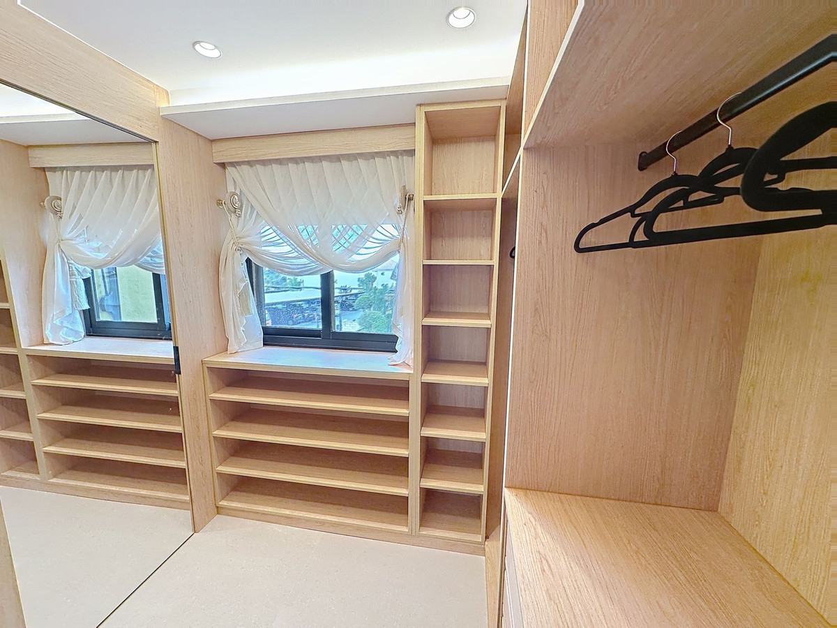 3 Bed Apartment for sale in Estepona Costa Del Sol, Málaga, Spain
