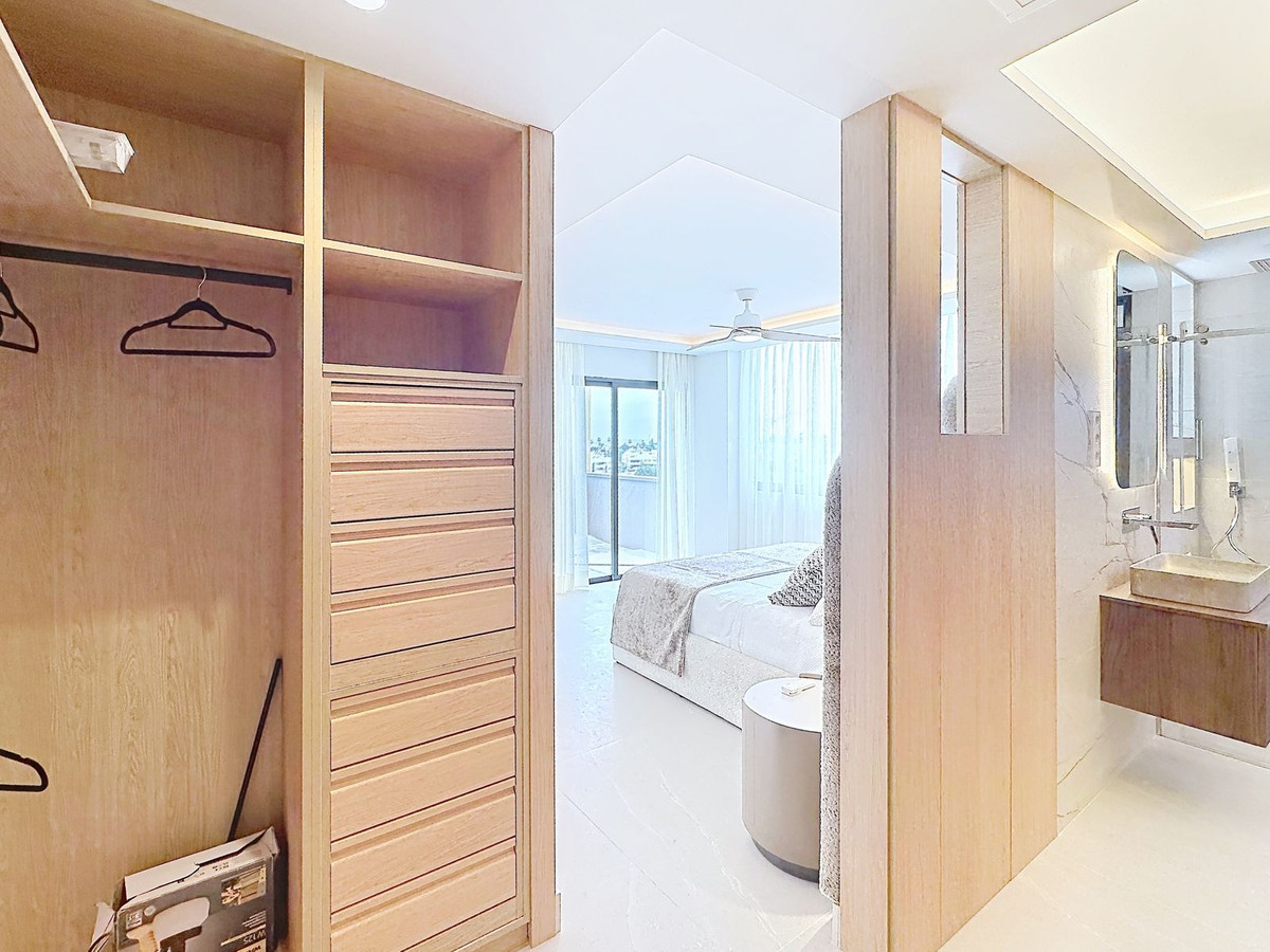 3 Bed Apartment for sale in Estepona Costa Del Sol, Málaga, Spain