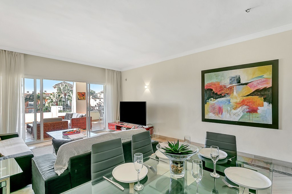 3 Bed Apartment for sale in Marbella Costa Del Sol, Málaga, Spain