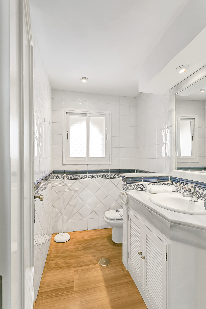 3 Bed Apartment for sale in Marbella Costa Del Sol, Málaga, Spain