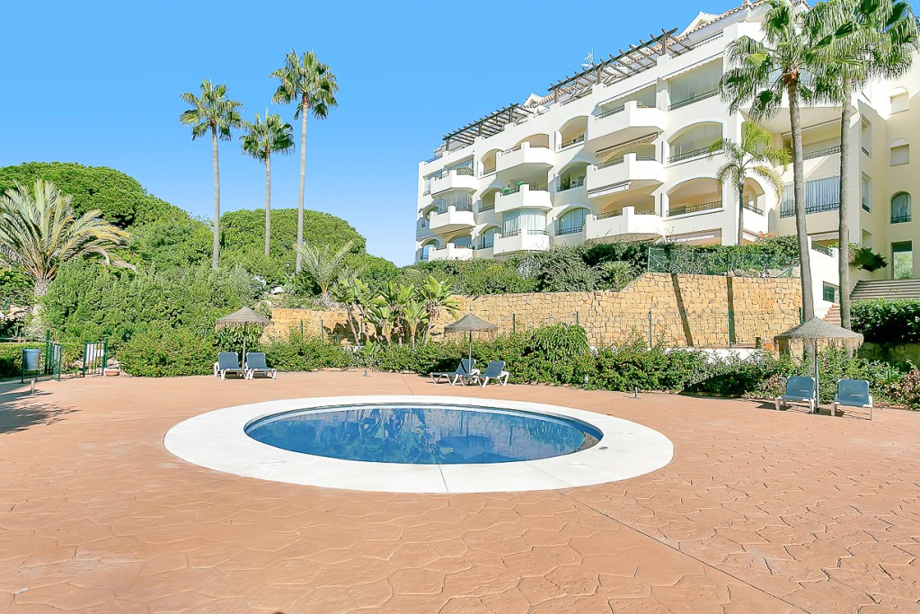 3 Bed Apartment for sale in Marbella Costa Del Sol, Málaga, Spain