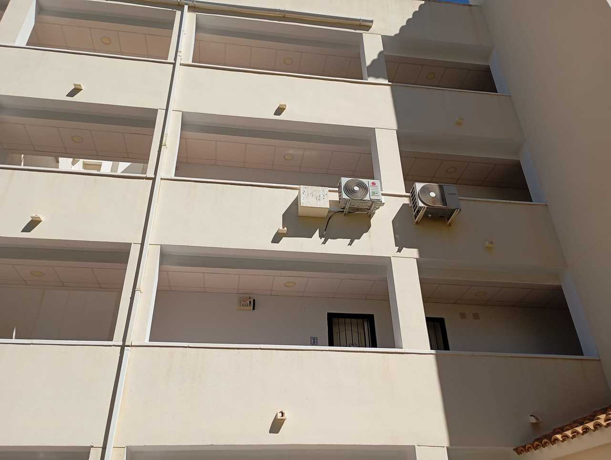 2 Bed Apartment for sale in Villamartin Costa Blanca, Alicante, Spain