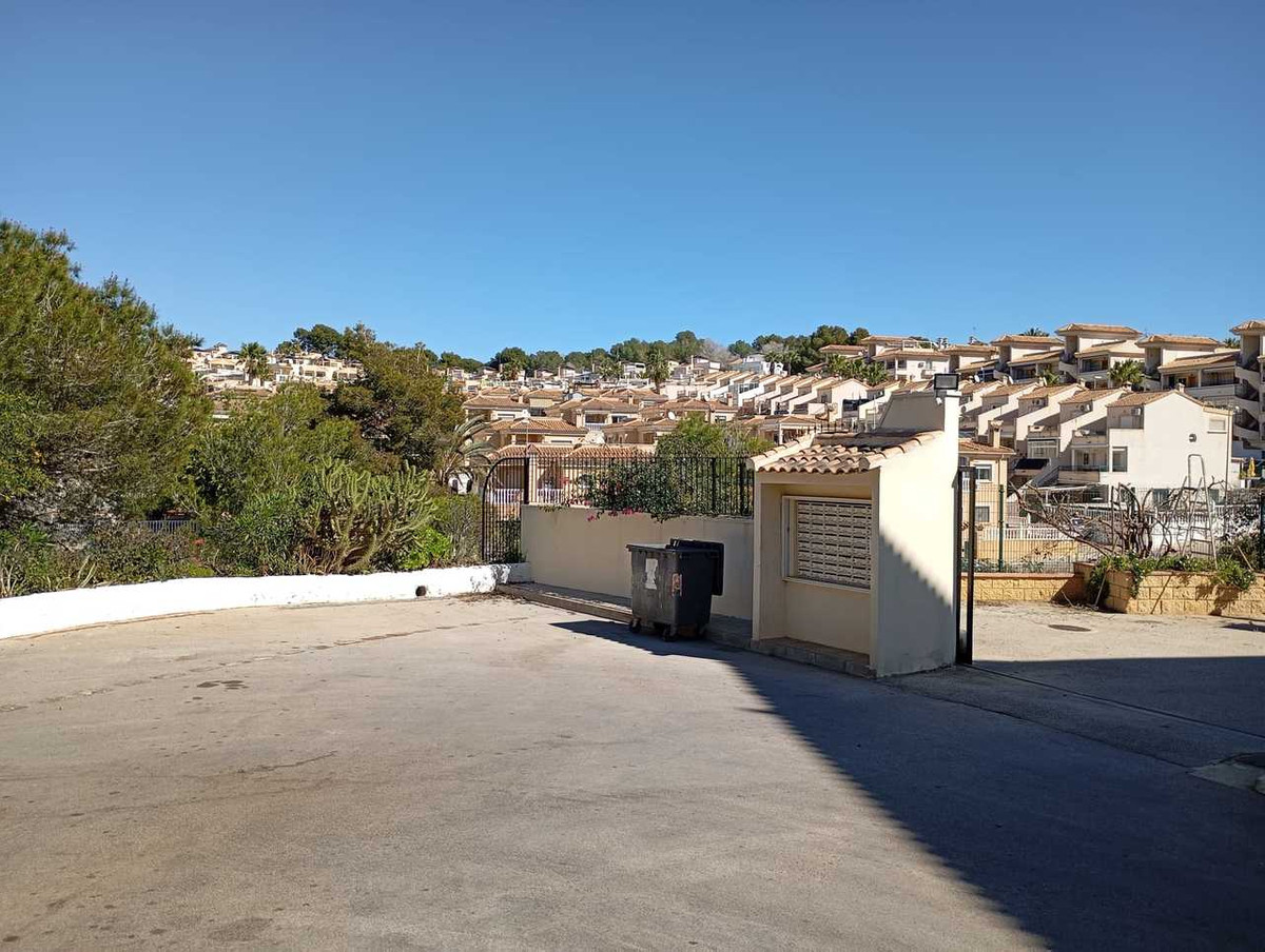 2 Bed Apartment for sale in Villamartin Costa Blanca, Alicante, Spain