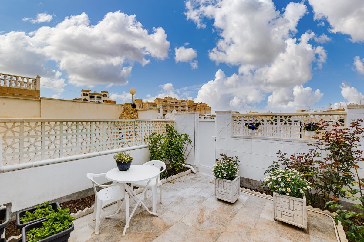 Se vende Adosada de 3 dormitorios en Costa Blanca, Alicante, España