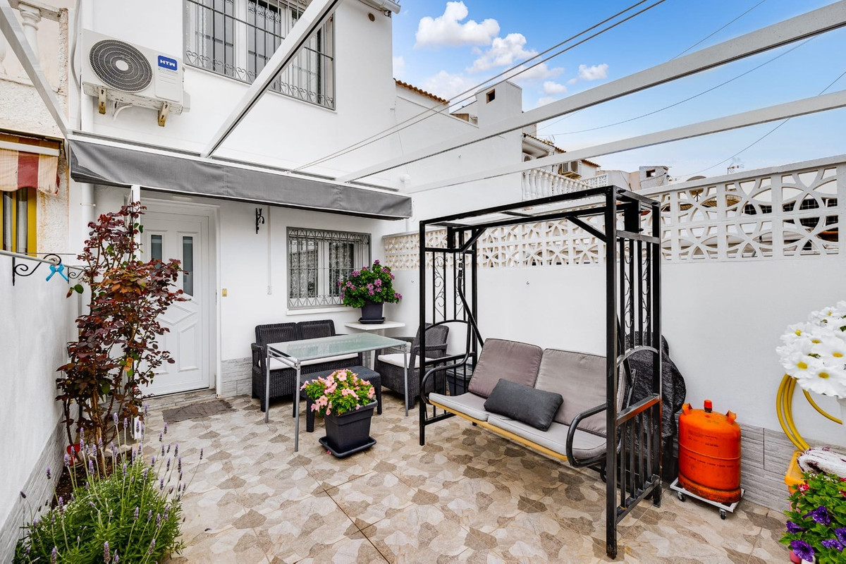 Se vende Adosada de 3 dormitorios en Costa Blanca, Alicante, España