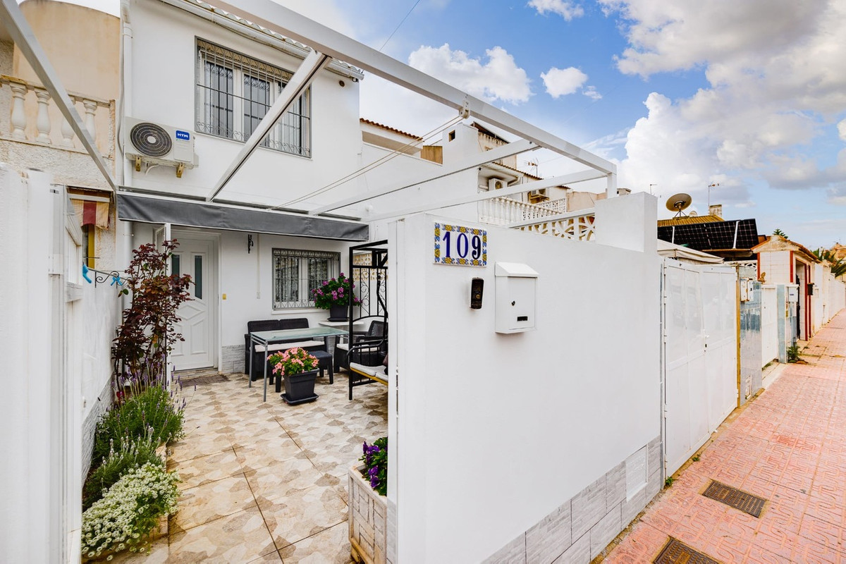 Se vende Adosada de 3 dormitorios en Costa Blanca, Alicante, España