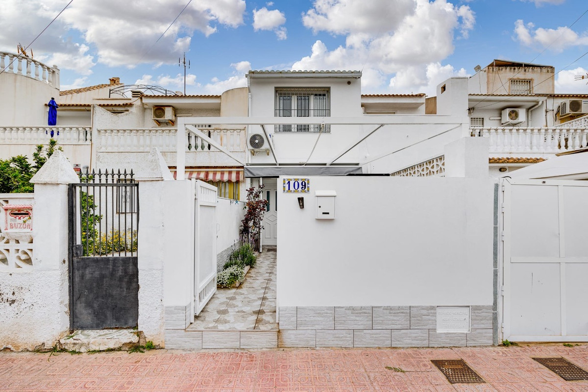 Se vende Adosada de 3 dormitorios en Costa Blanca, Alicante, España