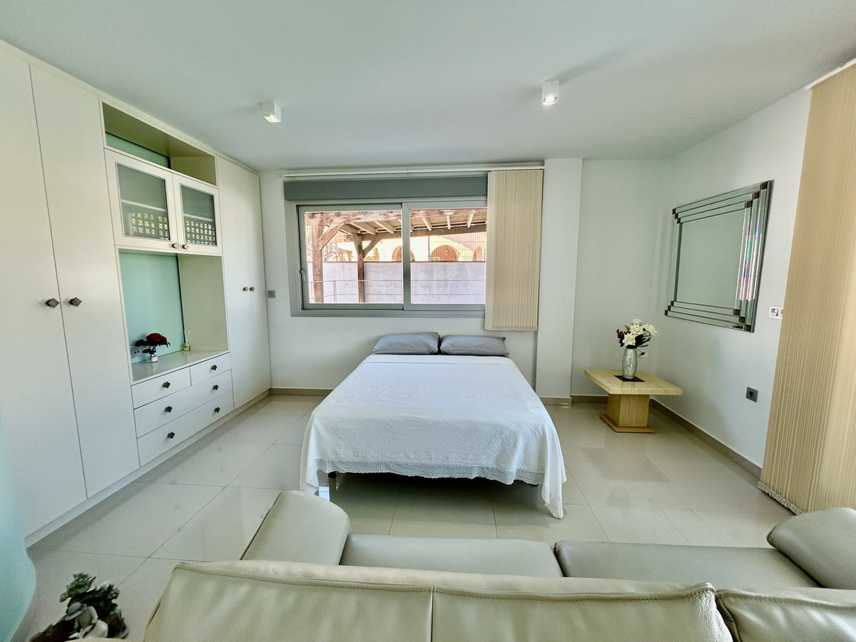 Se vende Villa - Chalet de 3 dormitorios en Costa Blanca, Alicante, España