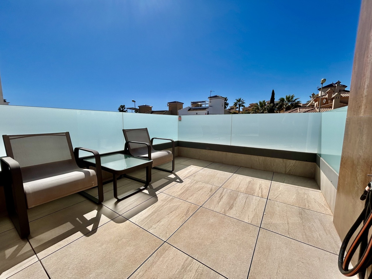 Se vende Villa - Chalet de 3 dormitorios en Costa Blanca, Alicante, España